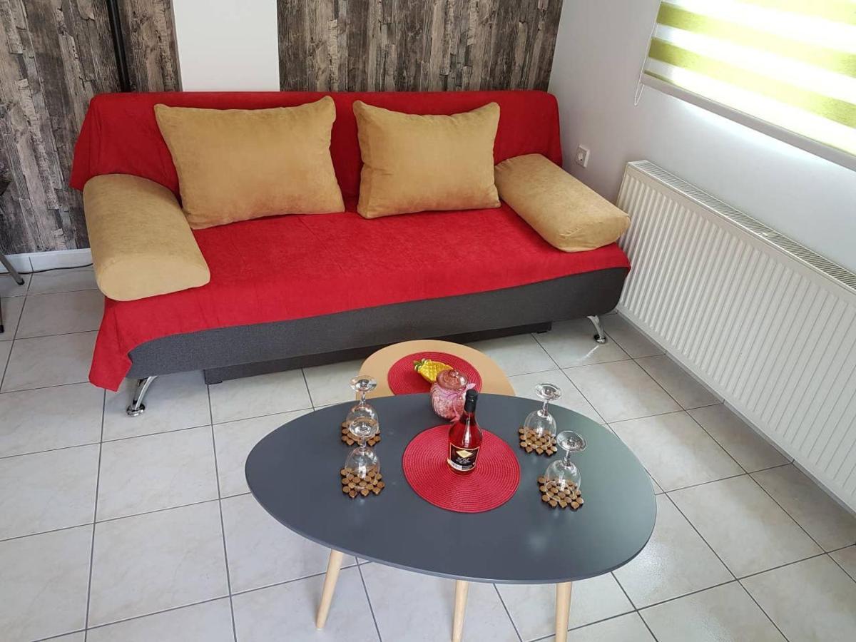 Queen Super Beauty Apartment Ioannina Exterior foto