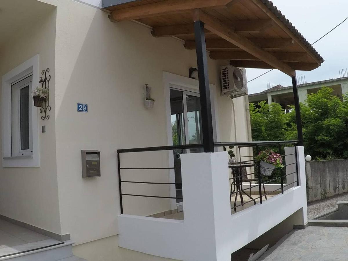 Queen Super Beauty Apartment Ioannina Exterior foto